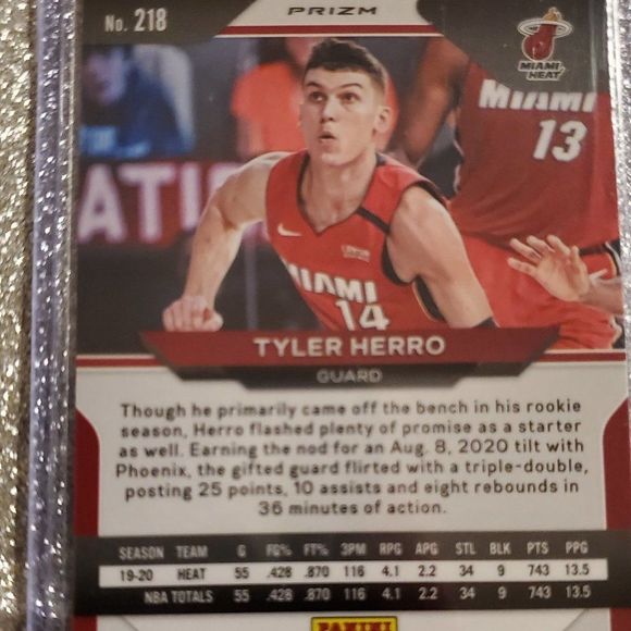 2021 PANINI PRIZM- TYLER HERRO- CRANGE CRACKED ICE- MINT CONDITION - Picture 2 of 2